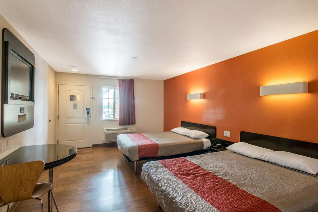 Motel 6 Bell Gardens Room photo